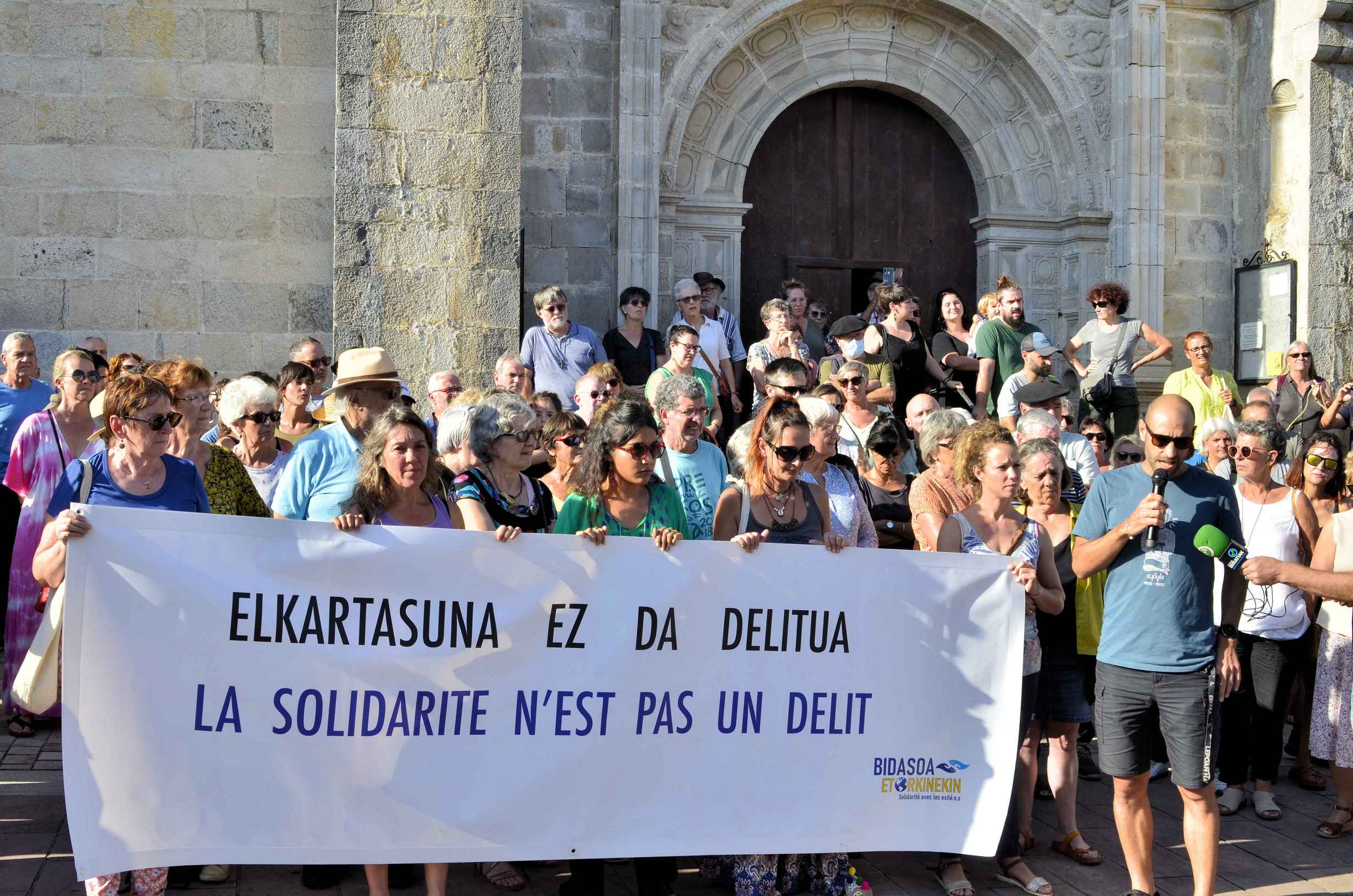 <br />
<b>Notice</b>:  Undefined variable: titre in <b>/var/www/vhosts/bidasoa-etorkinekin.org/httpdocs/views/urrugne.view.php</b> on line <b>28</b><br />
